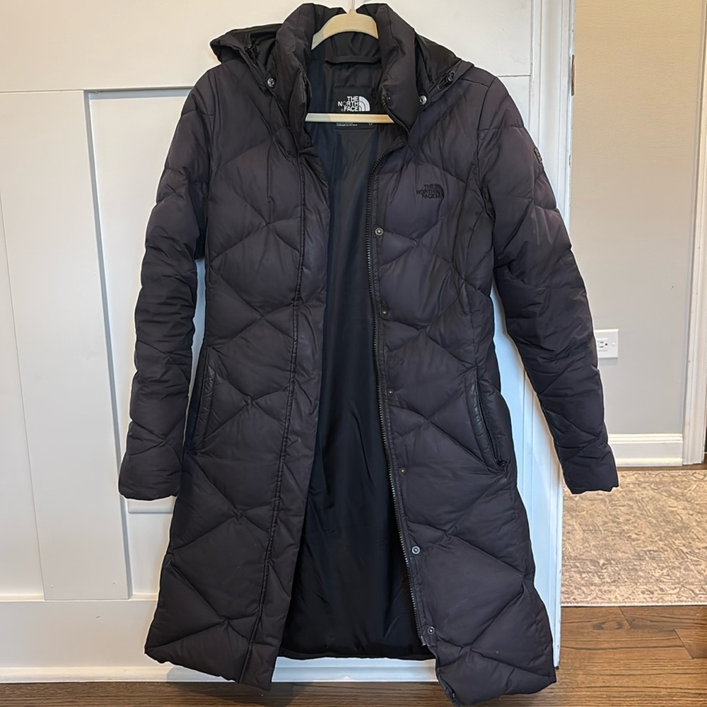 The North Face Women’s Black Metro Parka 550
